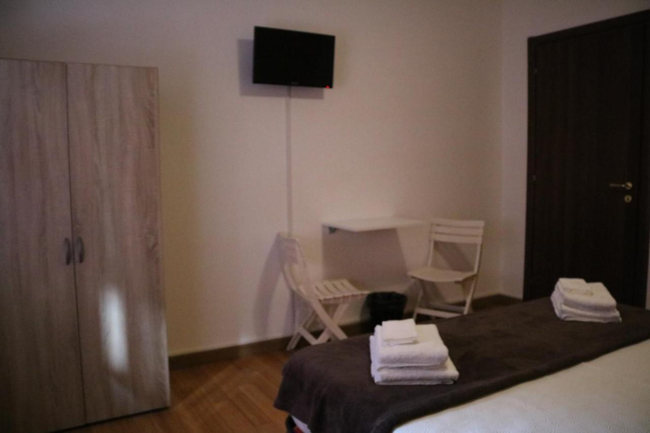 Mameli Ospedale Borgo Trento 400 M Affittacamere *